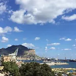 Daire Amazing Sea View In Historic Building In Downtown By Wonderful Italy Palermo