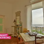 Amazing Sea View In Historic Building In Downtown By Wonderful Italy *