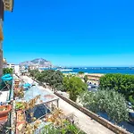 Daire Amazing Sea View In Historic Building In Downtown By Wonderful Italy