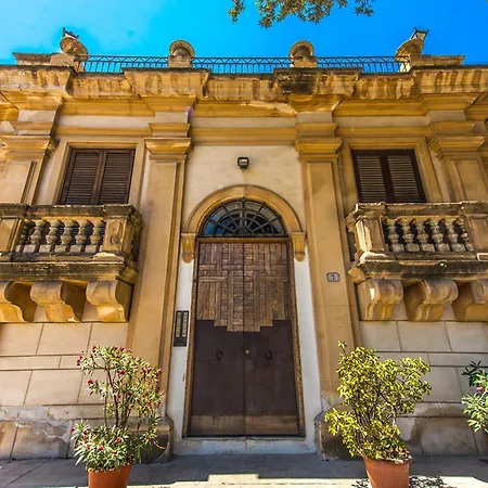 Amazing Sea View In Historic Building In Downtown By Wonderful Italy Palermo